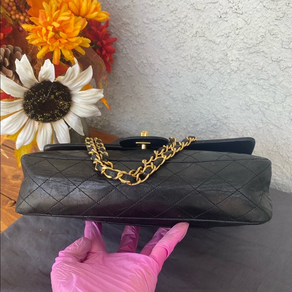 🎉❤️VINTAGE LOVER♥️🎉CHANEL 10” DOUBLE FLAP BAG LAMB GOLD HARDWEARS ❤️ - Picture 13 of 17